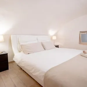 House 78 , Bari Itálie
